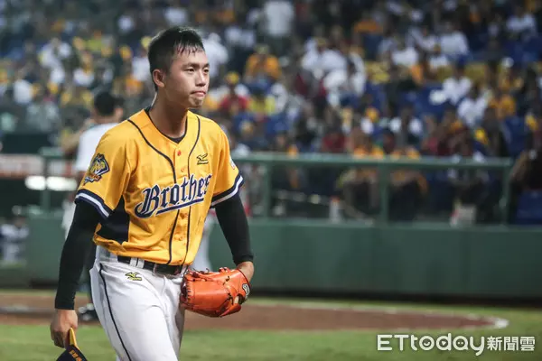 陳柏豪將滿20歲轉大人 當12天補充役解決兵役