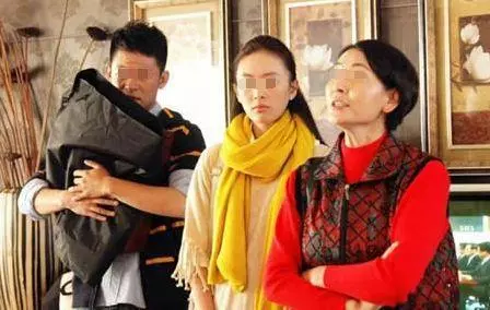 婚後為了還房貸,每天吃麵條,周末回婆家一趟,俺把房賣掉