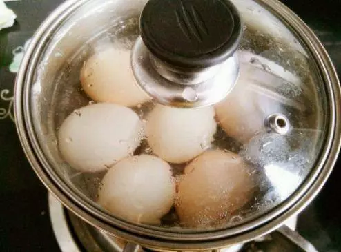 春節雞蛋的新吃法,營養美味,做法特別簡單,比吃大魚大肉還過癮