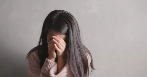 19年前被送養後就無聯絡!女兒創業賺錢時,生母找上門認親...大嗆:「是我生你的,我有資格管!」