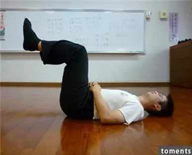 半夜常常想尿尿不想起來嗎?睡前一個動作,保證讓你一夜好眠到天明!