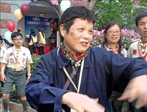 還記得當年陪在前總統女兒陳幸妤身邊的「阿卿嫂」嗎?沒想到她現在竟然落魄到在做「這種事……」