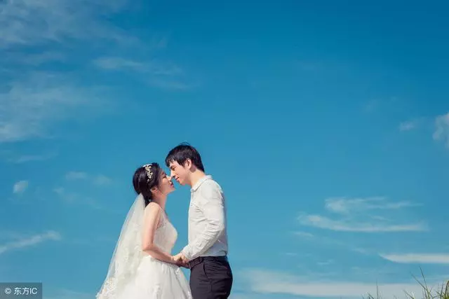 「你吵啥,你鬧再凶,我兒子還是要幫他姐姐的,我們才是一家人」