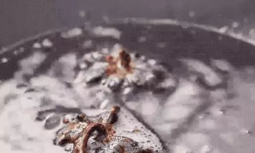 紅燒肉只需一個簡單小妙招,吃起來不油不膩,不學會後悔!