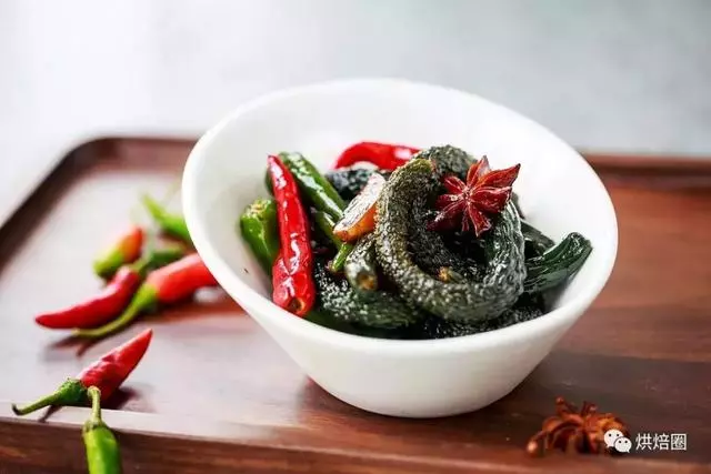 有種下飯菜叫醬黃瓜 可別小看它 咯吱爽脆比肉香!