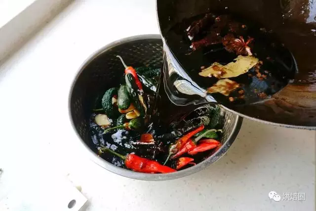 有種下飯菜叫醬黃瓜 可別小看它 咯吱爽脆比肉香!