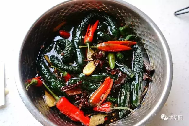 有種下飯菜叫醬黃瓜 可別小看它 咯吱爽脆比肉香!