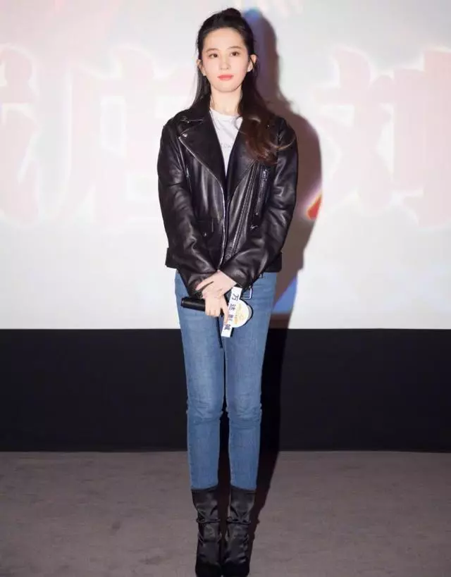 劉亦菲這組純愛寫真讓人心動了,網友說她才是千年一遇的美人
