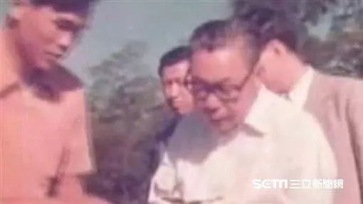 蔣萬安身世之謎 十歲才知爺是蔣經國