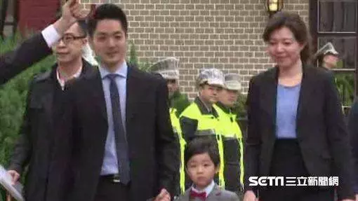 蔣萬安身世之謎 十歲才知爺是蔣經國