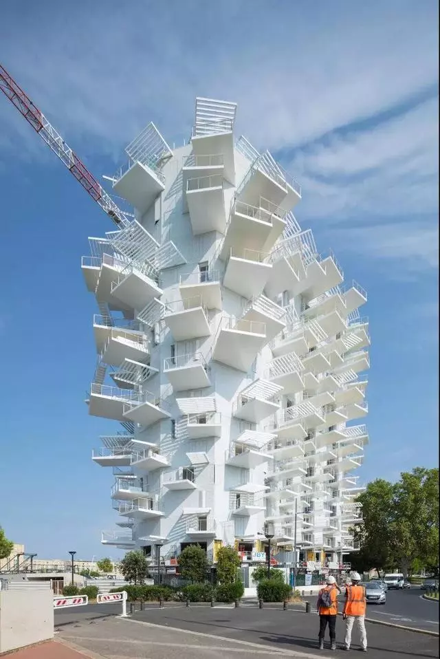 住塔樓還每戶都有空中花園?藤本壯介做到了,這才是幸福建築的模樣!