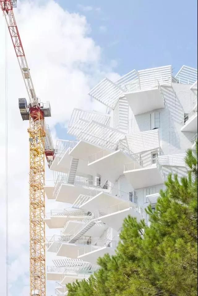 住塔樓還每戶都有空中花園?藤本壯介做到了,這才是幸福建築的模樣!