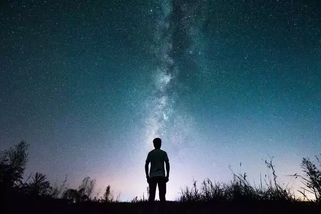 科學家接收到15億光年外的信號 真是外星人?要不要回?