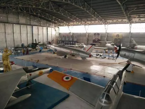 轟-6K投下中國版「炸彈之母」引印度空軍做一個決定:造105個機庫