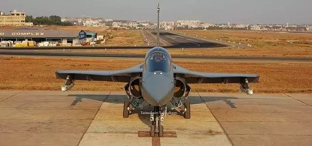 轟-6K投下中國版「炸彈之母」引印度空軍做一個決定:造105個機庫