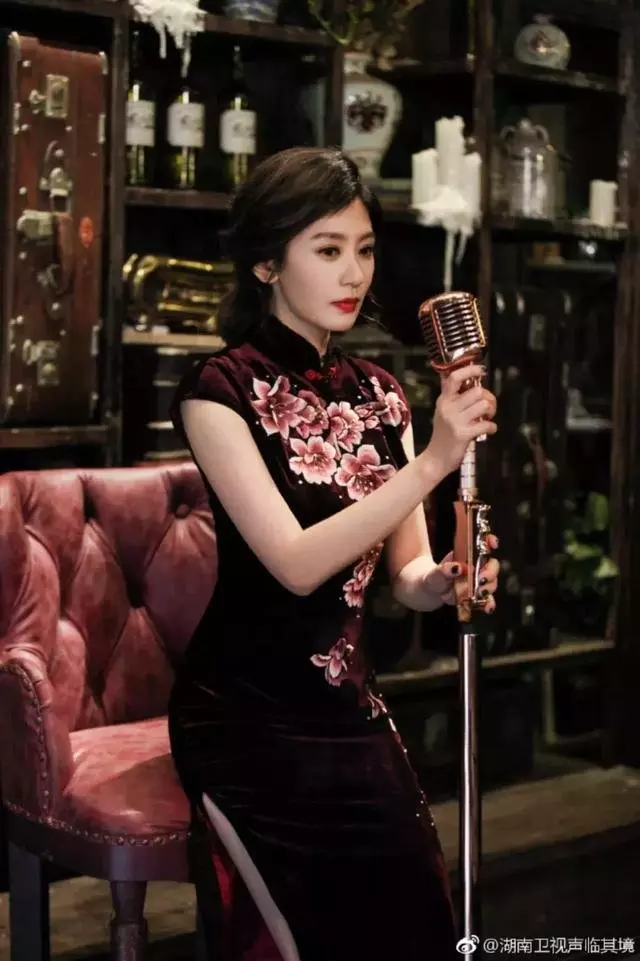 賈靜雯:44歲,3個孩子,賠前夫2600萬,我嫁錯了人照樣能贏回來