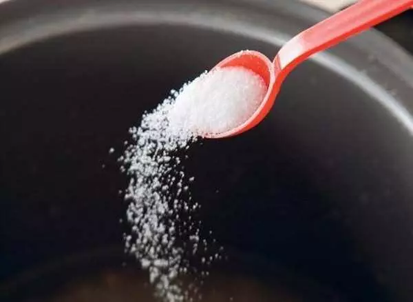 8個月孩子因此喪命!煮粥時千萬不能放它!!煮粥禁忌,不容小覷!