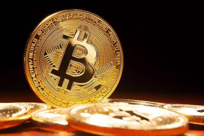 Facebook幣少爺教炒bitcoin 賺8位數字 網民:咁多傻仔送錢比佢養林寶