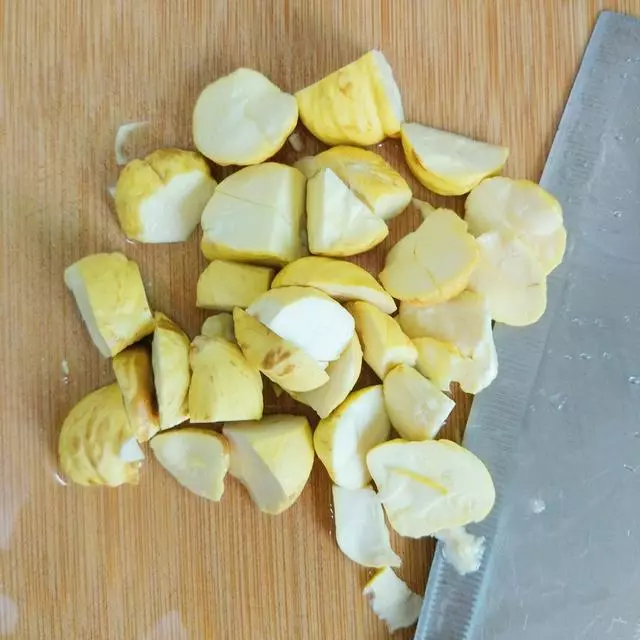 大米加上這菜，是女性的「養顏粥」，一天吃一碗，比做美容強！