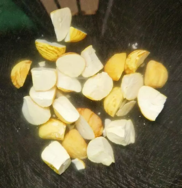 大米加上這菜，是女性的「養顏粥」，一天吃一碗，比做美容強！