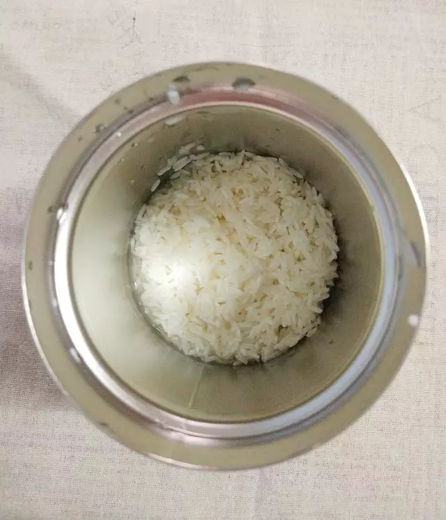 大米加上這菜，是女性的「養顏粥」，一天吃一碗，比做美容強！