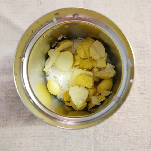 大米加上這菜，是女性的「養顏粥」，一天吃一碗，比做美容強！