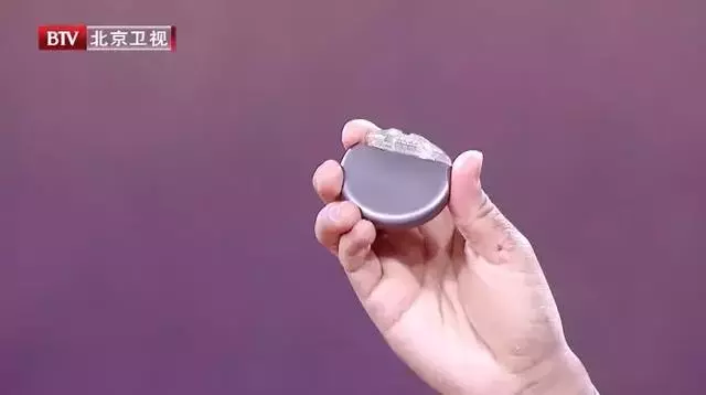 手抖也是病,病根在大腦!如果身體有這三個症狀,可能已經中招了