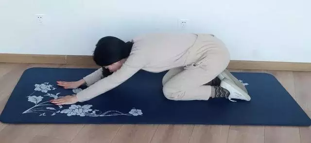 6個動作拯救體態，練出健康值滿分的「天鵝頸」