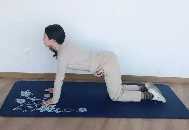 6個動作拯救體態，練出健康值滿分的「天鵝頸」