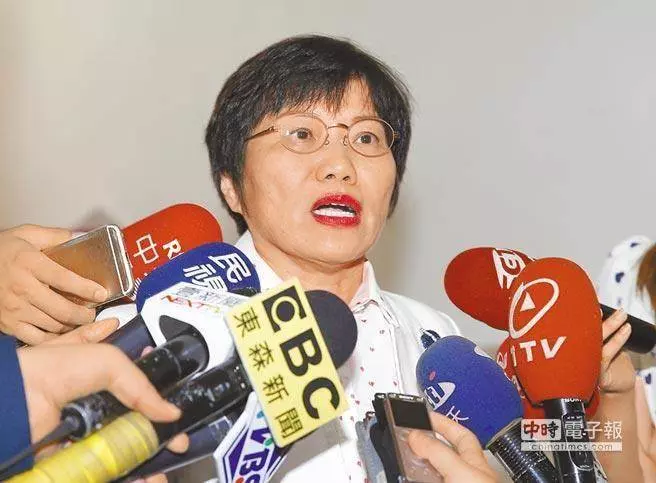 「第一次看到有人專門欺壓自己國家的軍隊的,真是民主奇蹟」