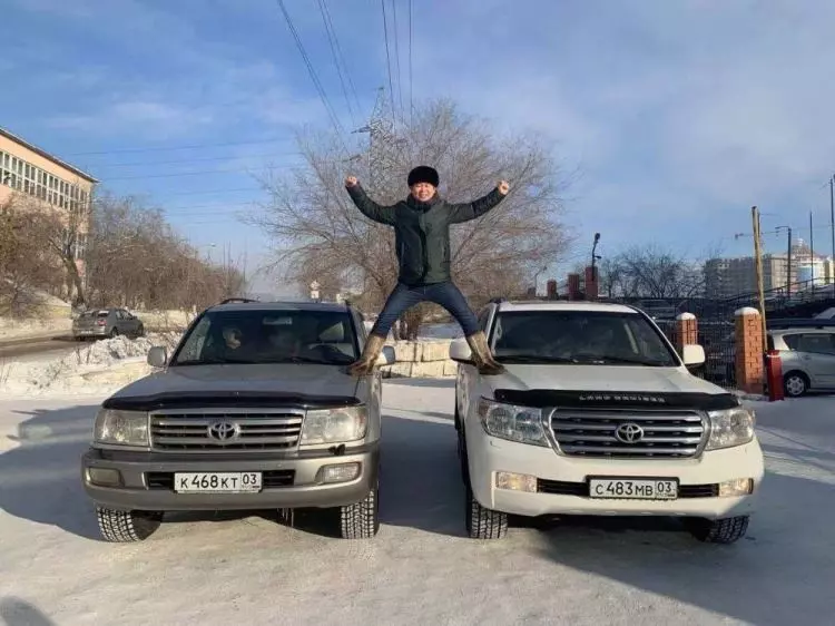 絕美金絲貓某!他生活太爽 買豪車住別墅5個小孩… 網朝聖羨慕:又想騙我去俄羅斯