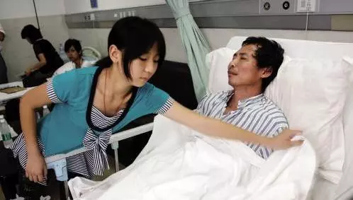 妹妹日夜照顧植物人哥哥,5年後意外懷孕,醫生一句話:讓她淚奔