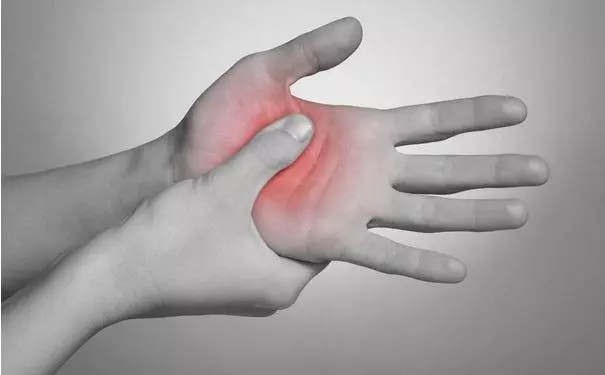 很多人因此「惡習」患上痛風!醫生:它才是尿酸高的兇手
