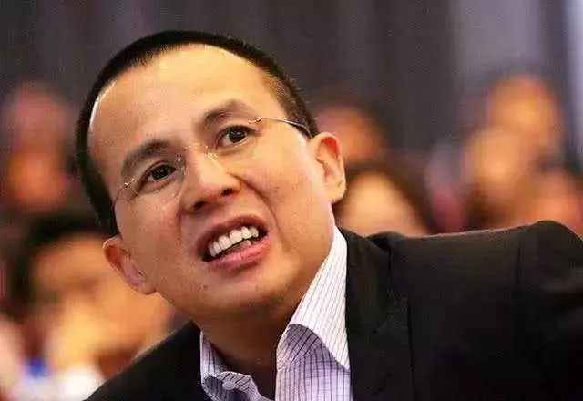 李澤楷離開父親的庇佑,本身實力創業,生命中最大的貴人是嫂嫂,幫忙他成功大賺千億