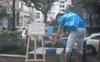 為了測試大家的人性黑暗面,把「一大桶硬幣」放在街上任人取用,經過「路人的行為」讓警察都不得不出現了…