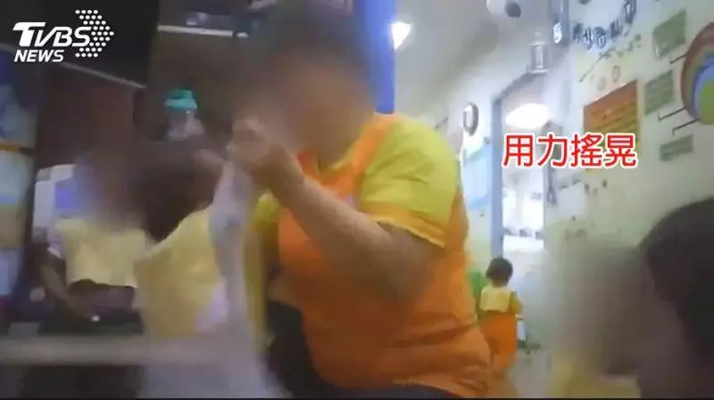 人神共憤!托育主任「把孩子塞櫃子」嗆:不然你想怎樣 黃國昌氣炸「決定出招」送她一頓教訓