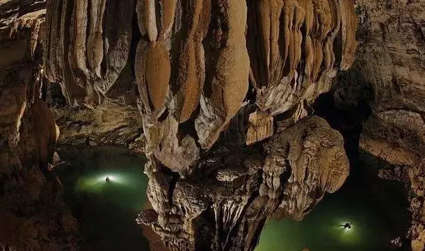 越南意外發現「世界最大洞穴」,裡面有湖泊,河流及森林,內高超40層大樓,美麗卻危險重重!