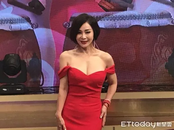 62歲陳美鳳打趴宅男女神!昔日沙龍照曝光「事業心超強」…網震驚:姐姐太強大