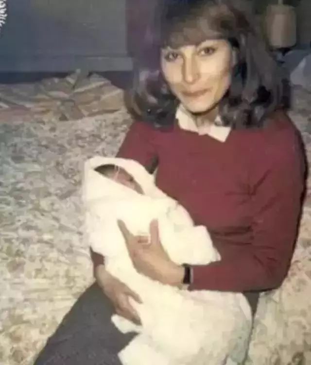 礦工出身的62歲辣媽把大女兒培養成王妃,二女兒嫁給億萬富豪!
