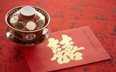 小姑子出嫁,婆婆讓我給兩萬「改口費」,我說:不用改,隨便叫