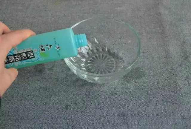 「花露水」加「牙膏」太厲害了,放衛生間,這3個妙用家家戶戶用得到