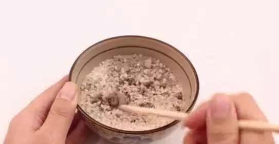 滅老鼠不用買老鼠藥,教你一個土方法,老鼠來一隻滅一隻,很實用