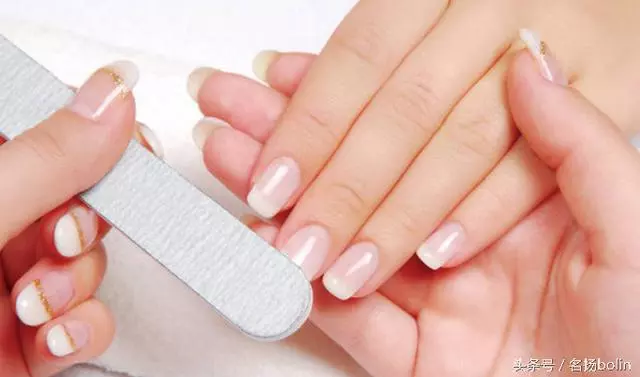 日本女生人手一罐的「妮維雅霜」竟有這7種高效使用法,只要睡前塗抹一次,女人皮膚白嫩!