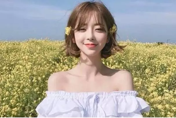 長期缺愛的女人,常會有的8種表現,裝不出來的