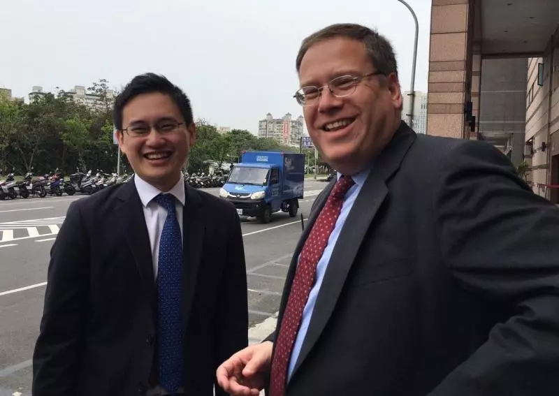口譯哥稱實領15萬 前外交官打臉:這點小事都沒搞清楚