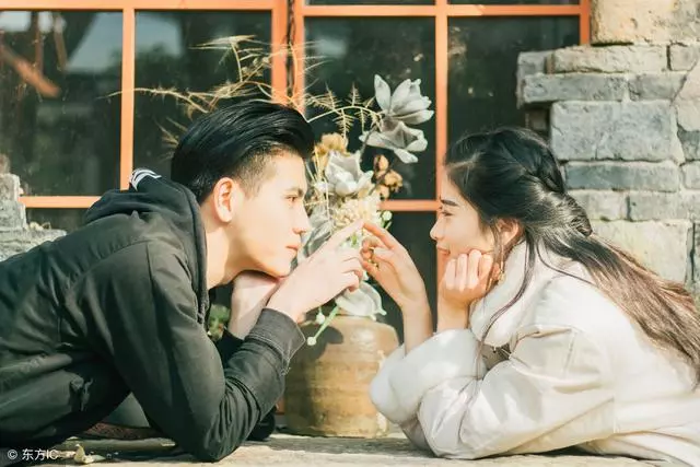 大姑子離婚後搬來住,我反對,丈夫說:「我給你租房,你搬出去」