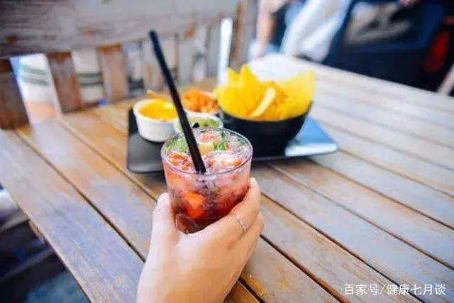 脾為生痰之源!名中醫:祛痰不花1分錢,這1動作每天50下!
