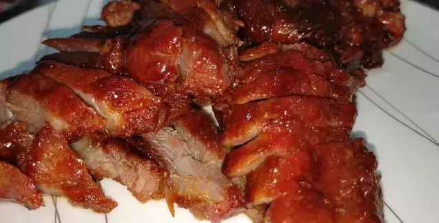 家庭版電鍋蜜汁叉燒肉,正宗的傳統味道,做法簡單,配方用錢也買不到了