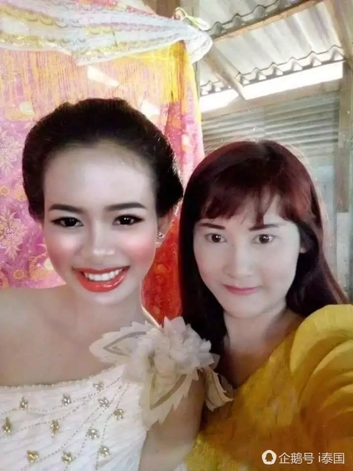 結婚當天新娘被化成「醜角如花」醜爆!換了化妝師後,竟秒變「女神級美嬌娘」!