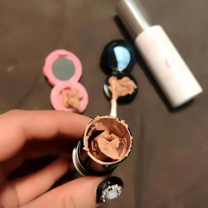 化妝品見底就真的用了?她用小訣竅DIY慕絲粉霜:省錢還能再用一個月!